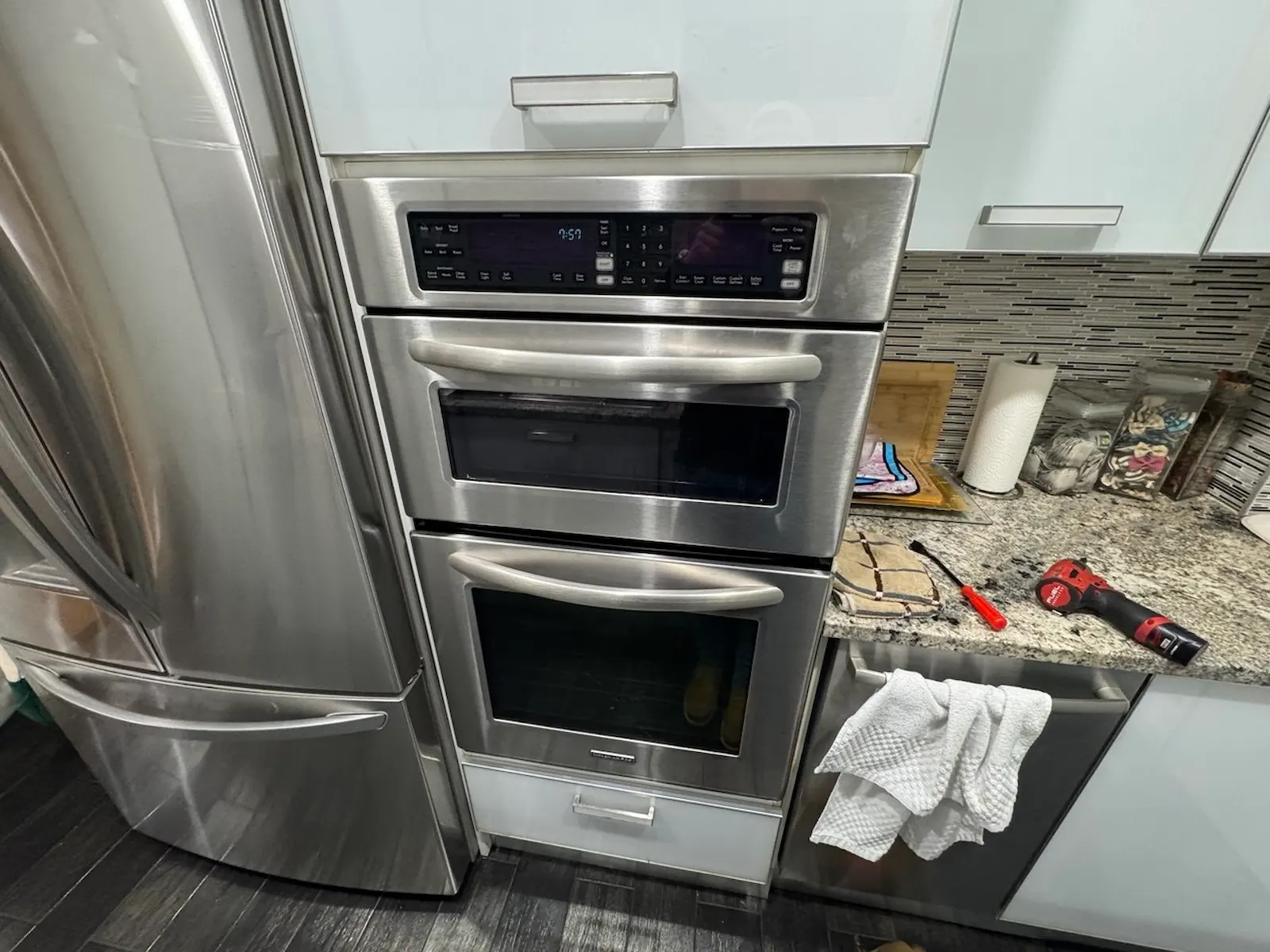 Built-in double wall oven repair in a Buffalo home