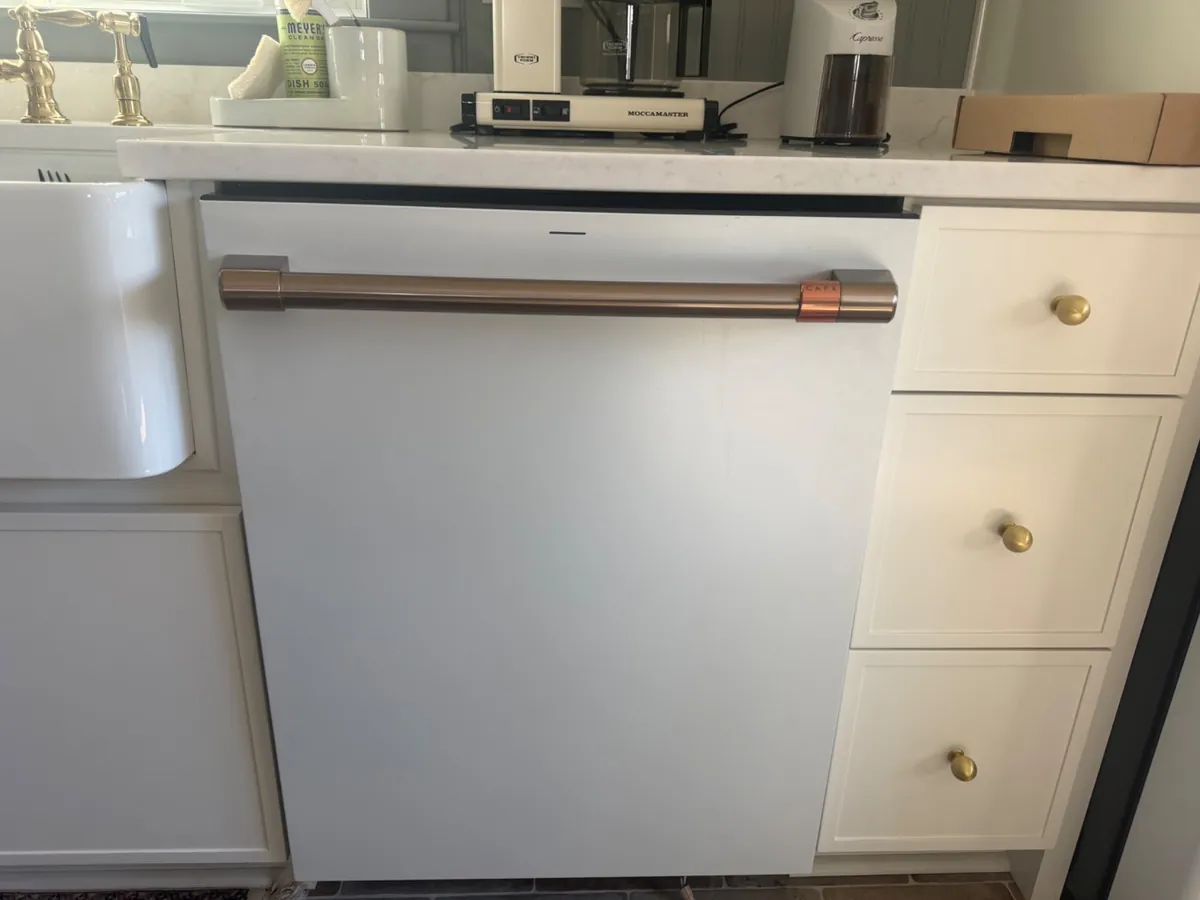 Built-in Café dishwasher in a Buffalo kitchen